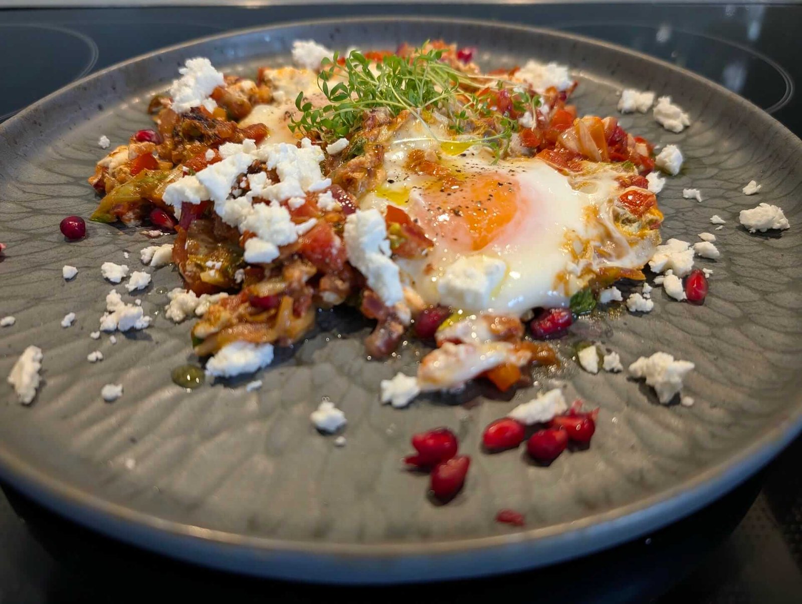 Persisches Omelett Rezept: Fruchtige Shakshuka-Alternative 1 Persisches Omelett Rezept: Fruchtige Shakshuka-Alternative 1